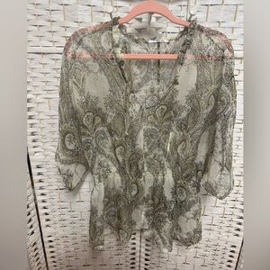 women's shirt paisley print. Elastic waistband. Sheer, lightweight material. Sal